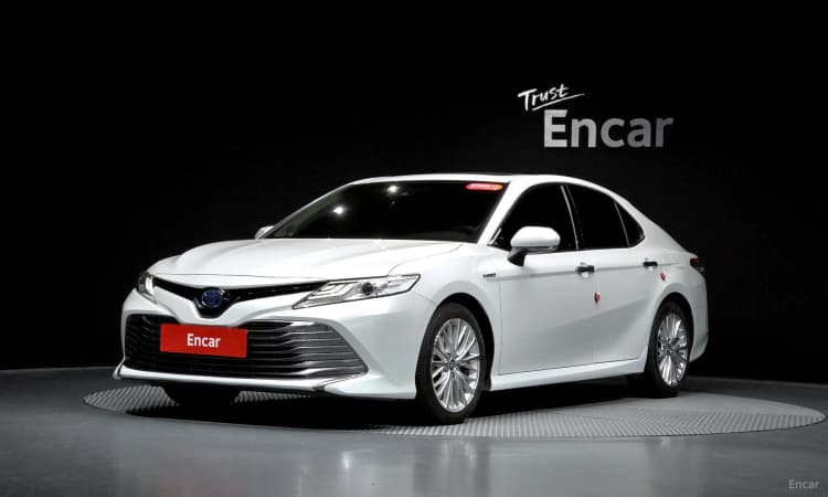 Camry (XV70)