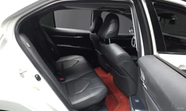 Camry (XV70)