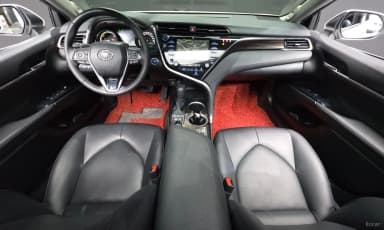 Camry (XV70)