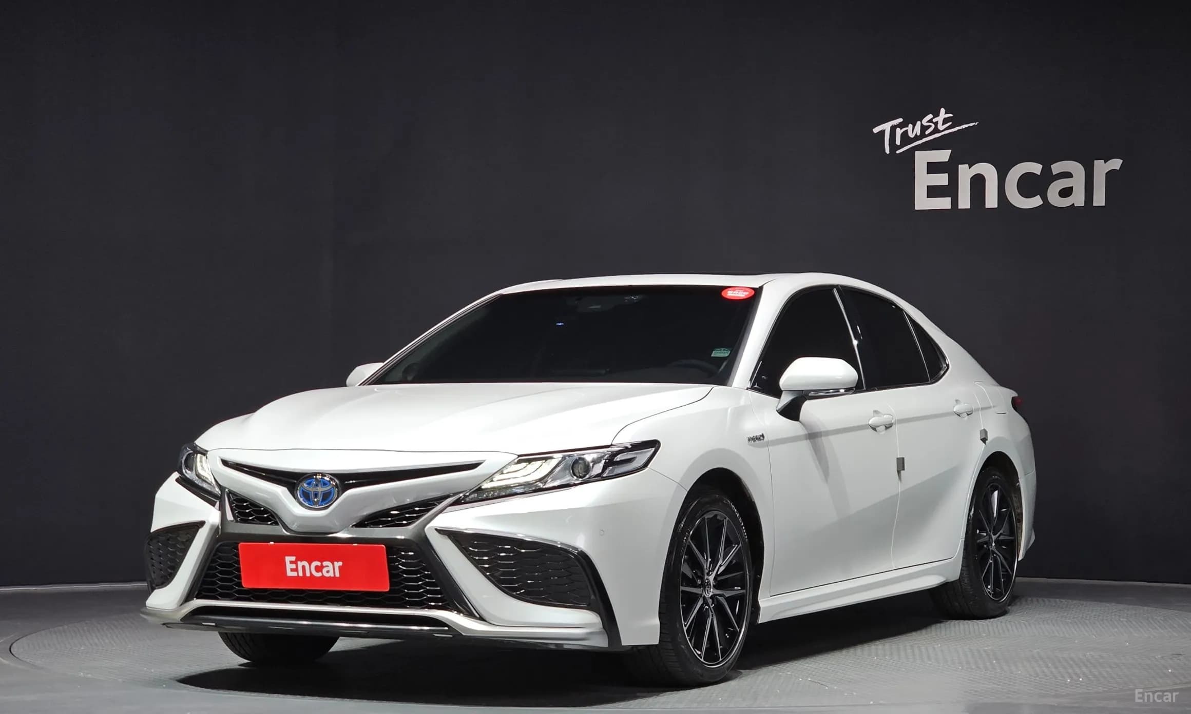 Camry (XV70)