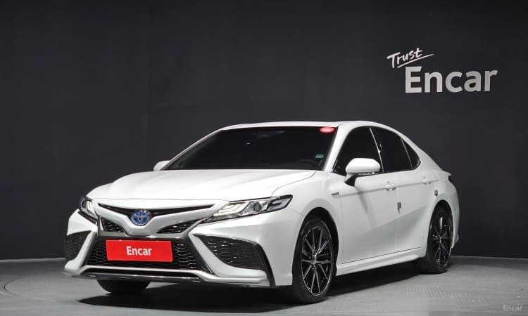 Camry (XV70)