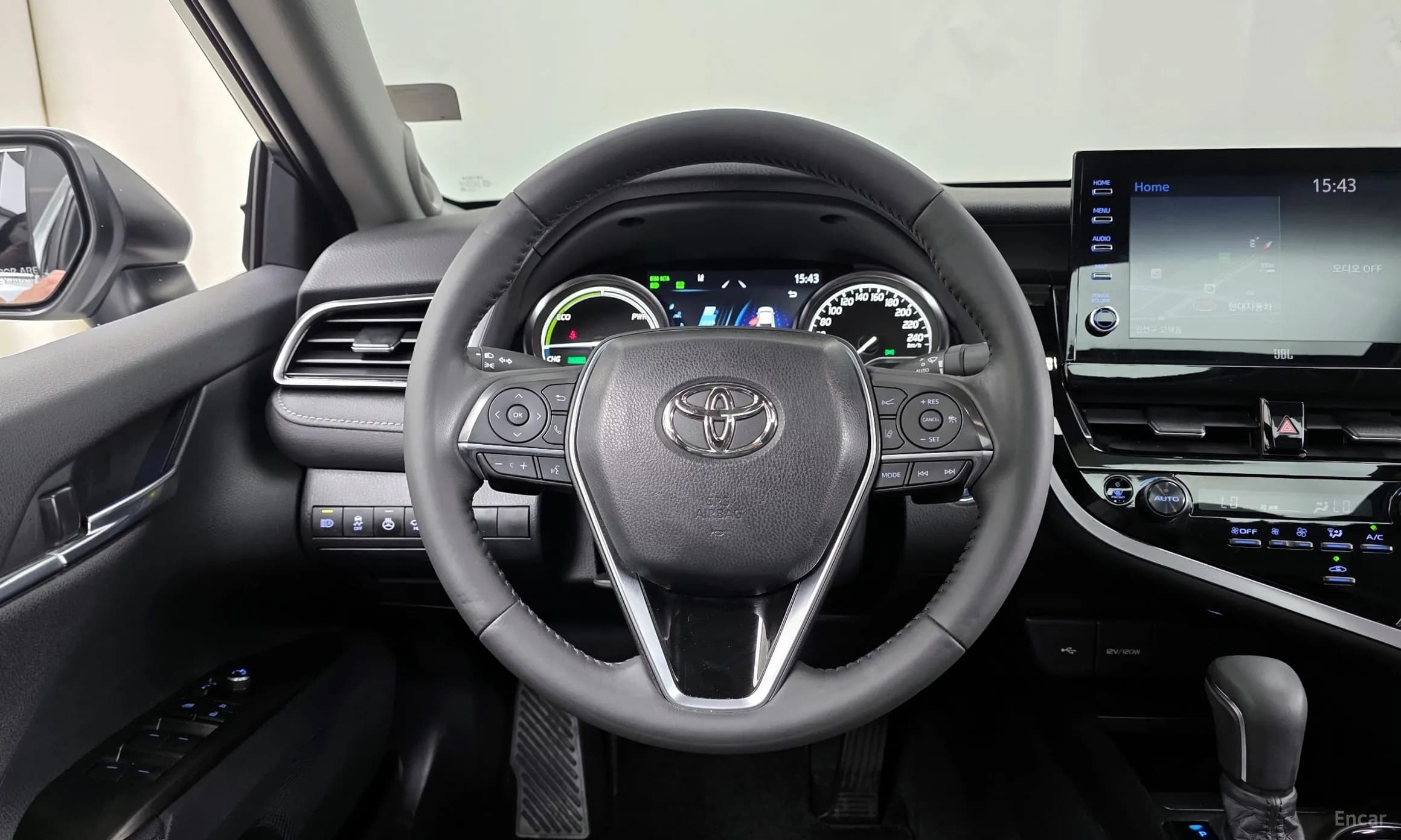 Camry (XV70)