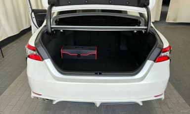 Camry (XV70)