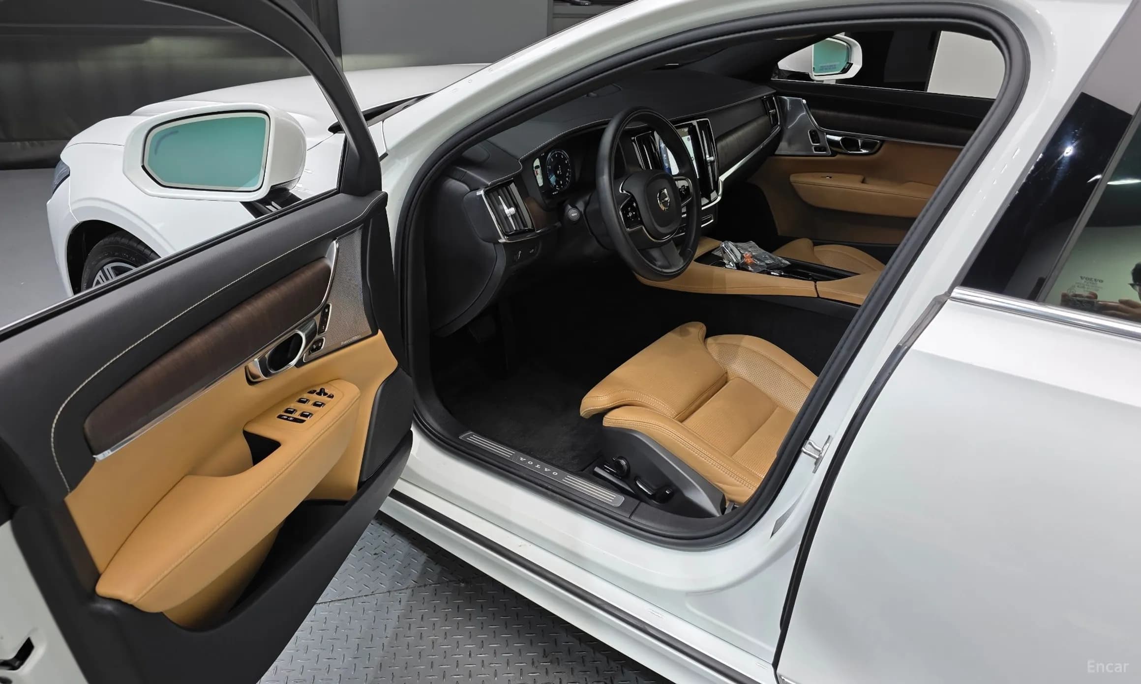 S90