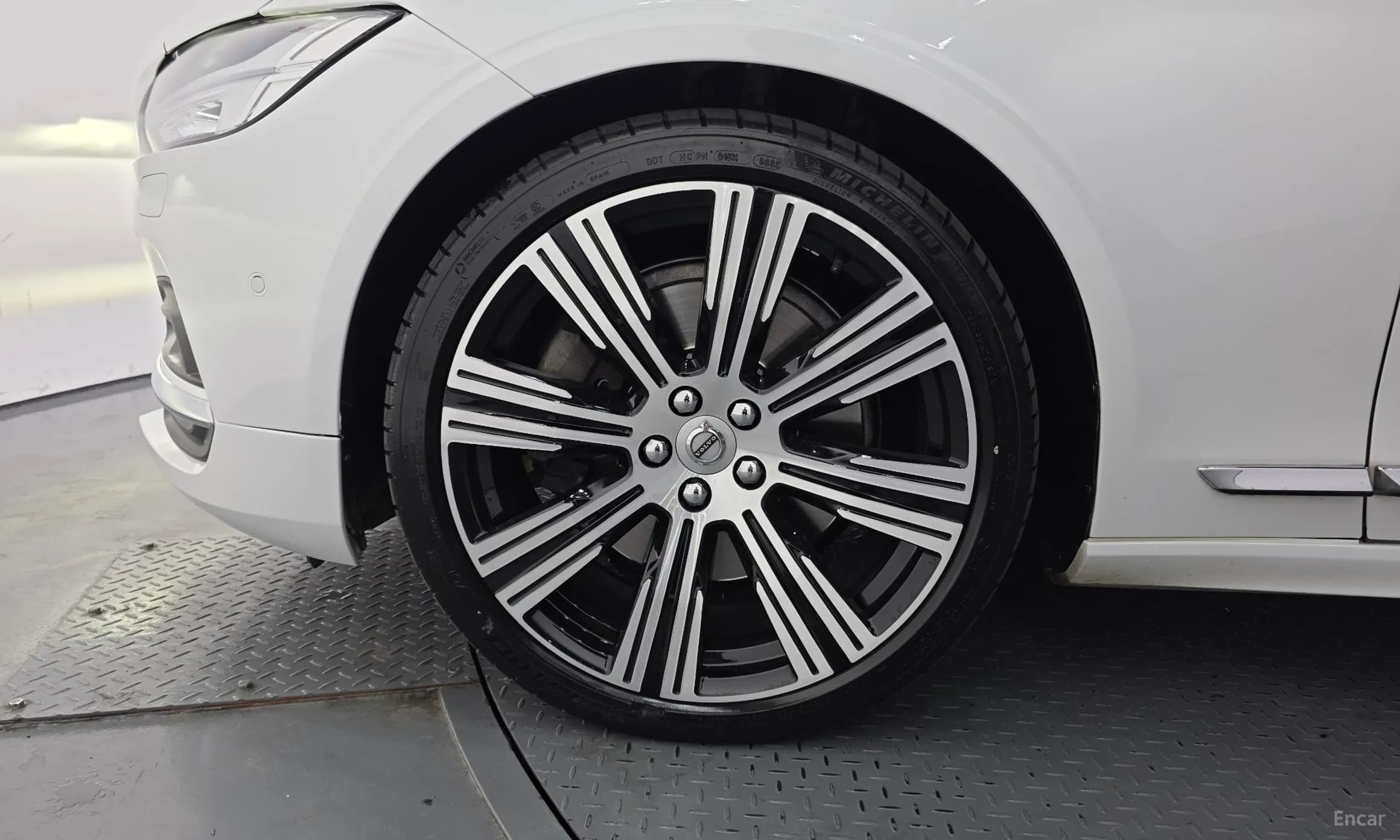 S90