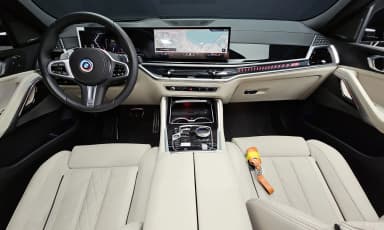 X6 (G06)