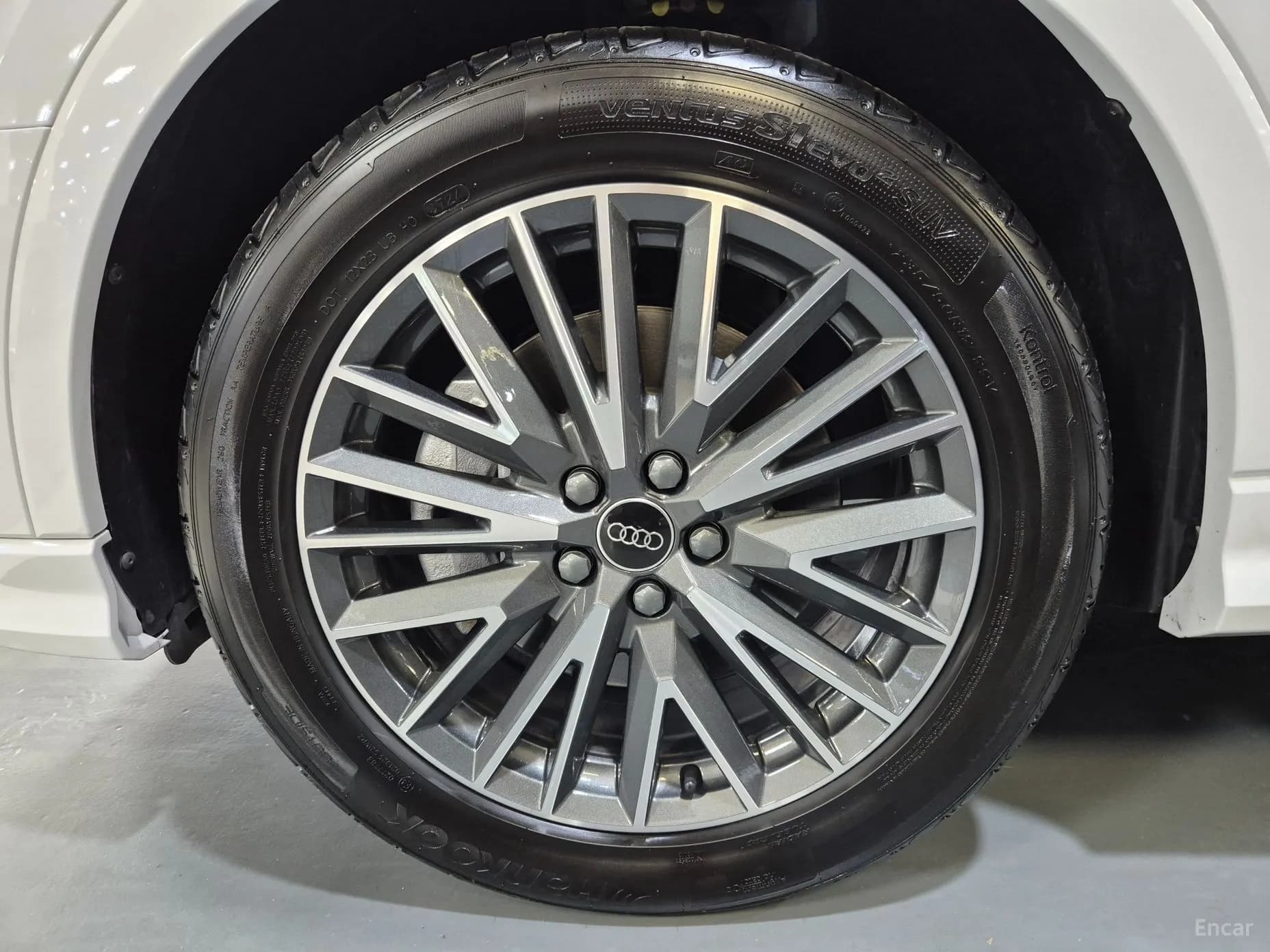Q3 (F3)