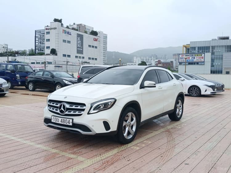 GLA-Class X156