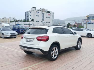 GLA-Class X156