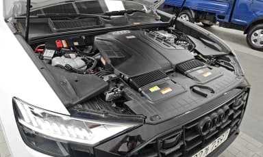 Q8 (4M)