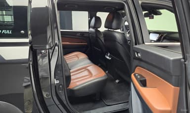 Rexton Sports Khan
