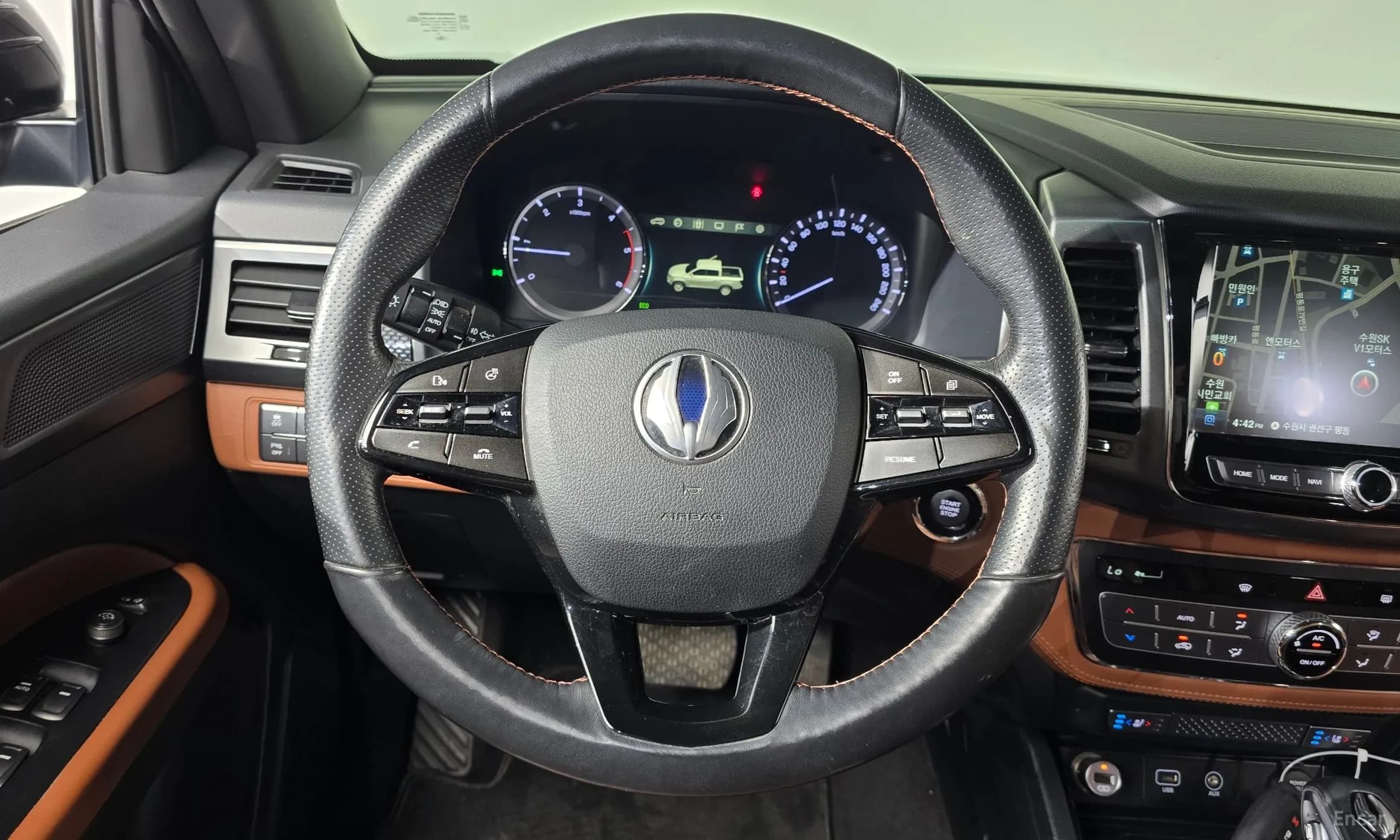 Rexton Sports Khan