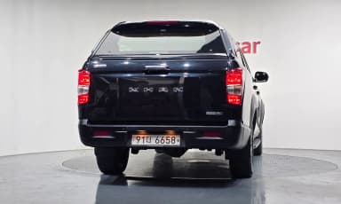 Rexton Sports Khan