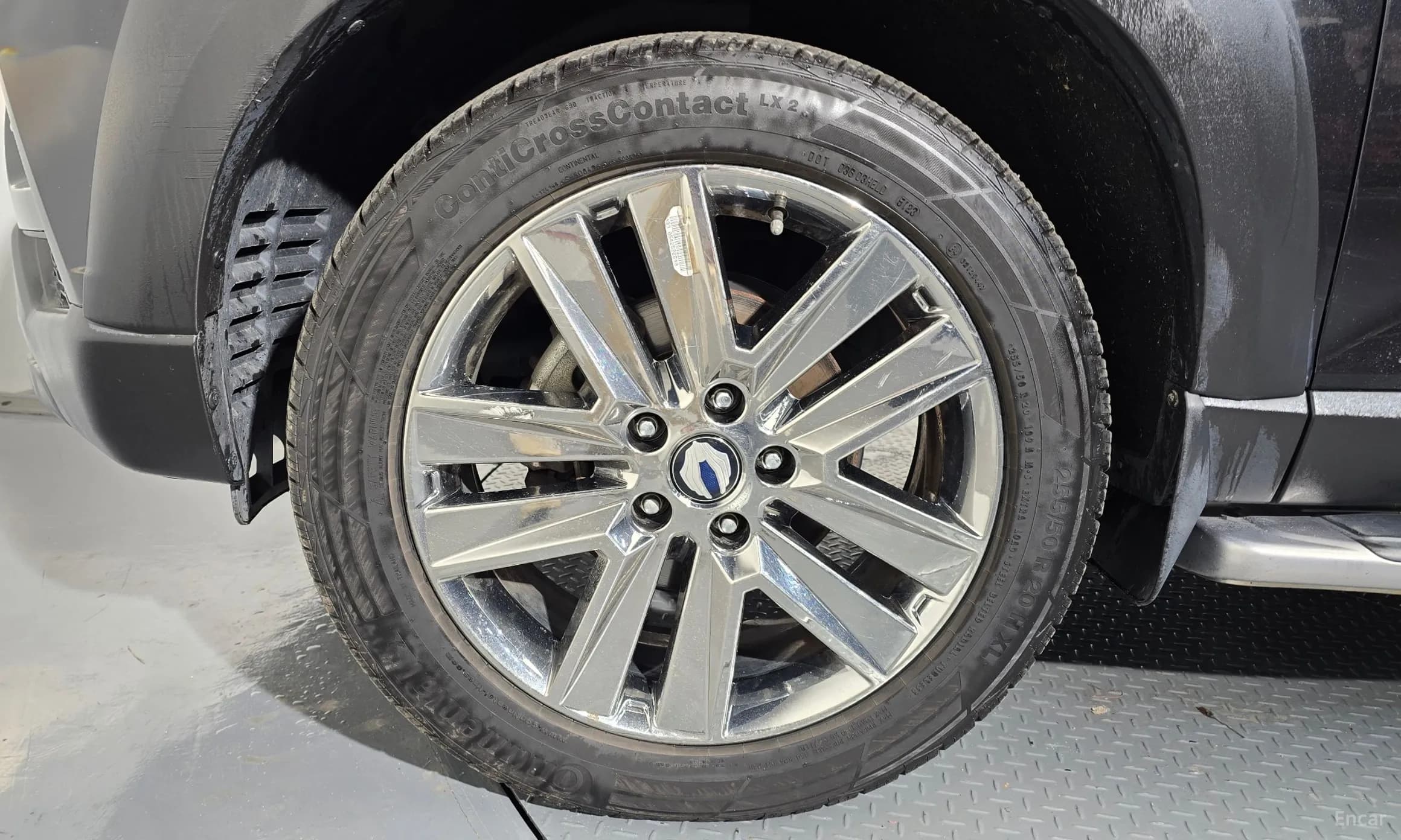 Rexton Sports Khan