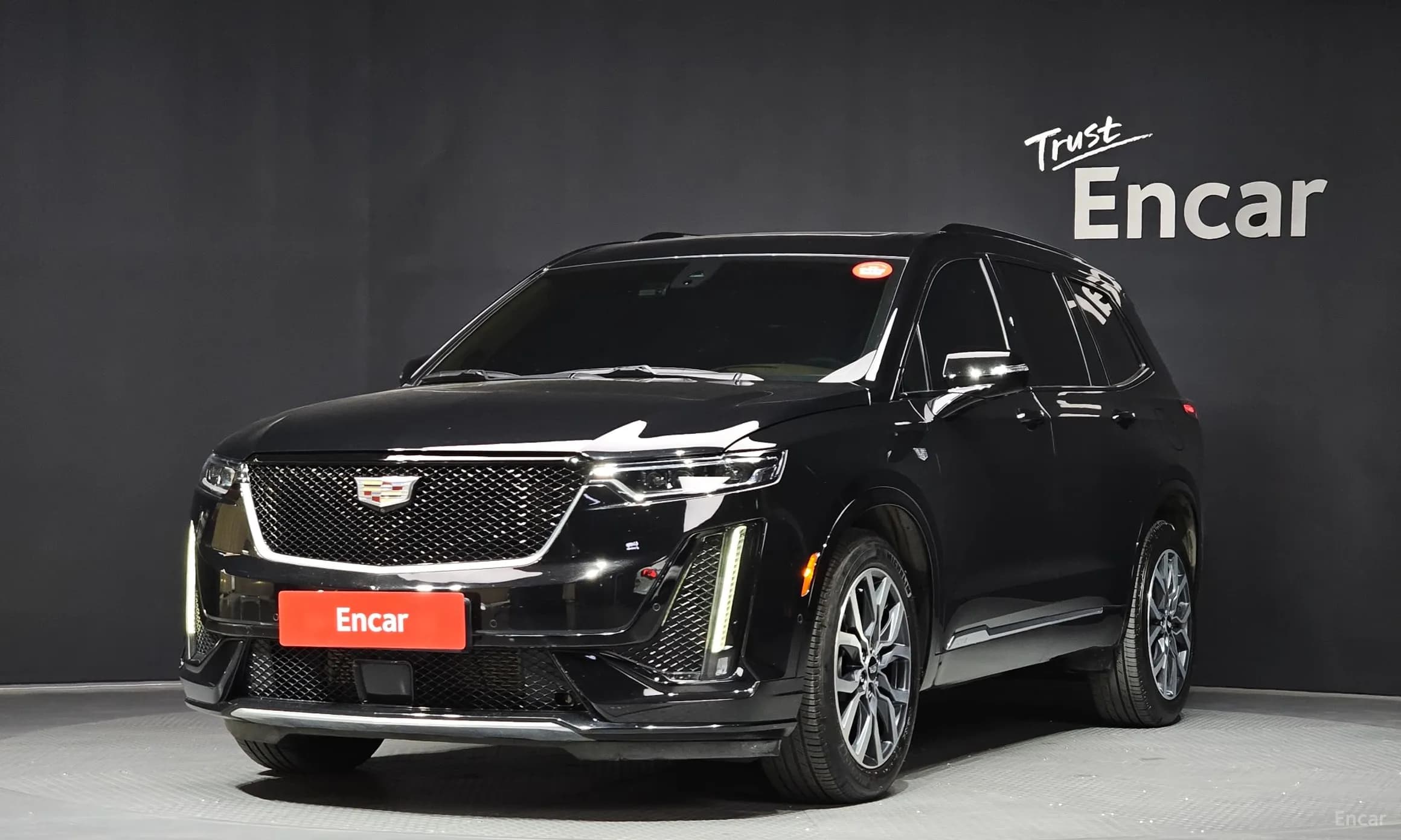 XT6