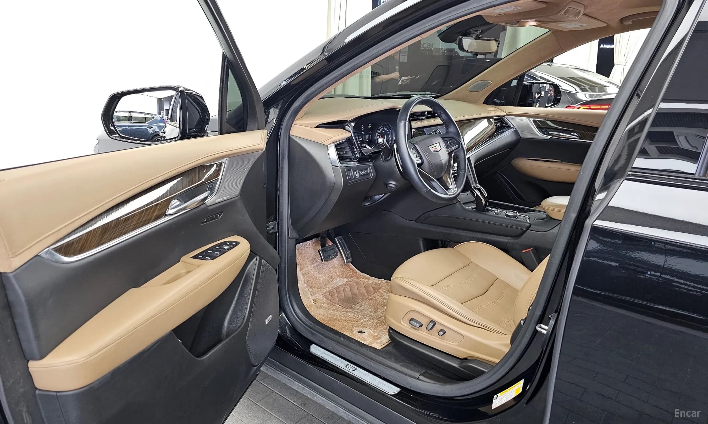 XT6