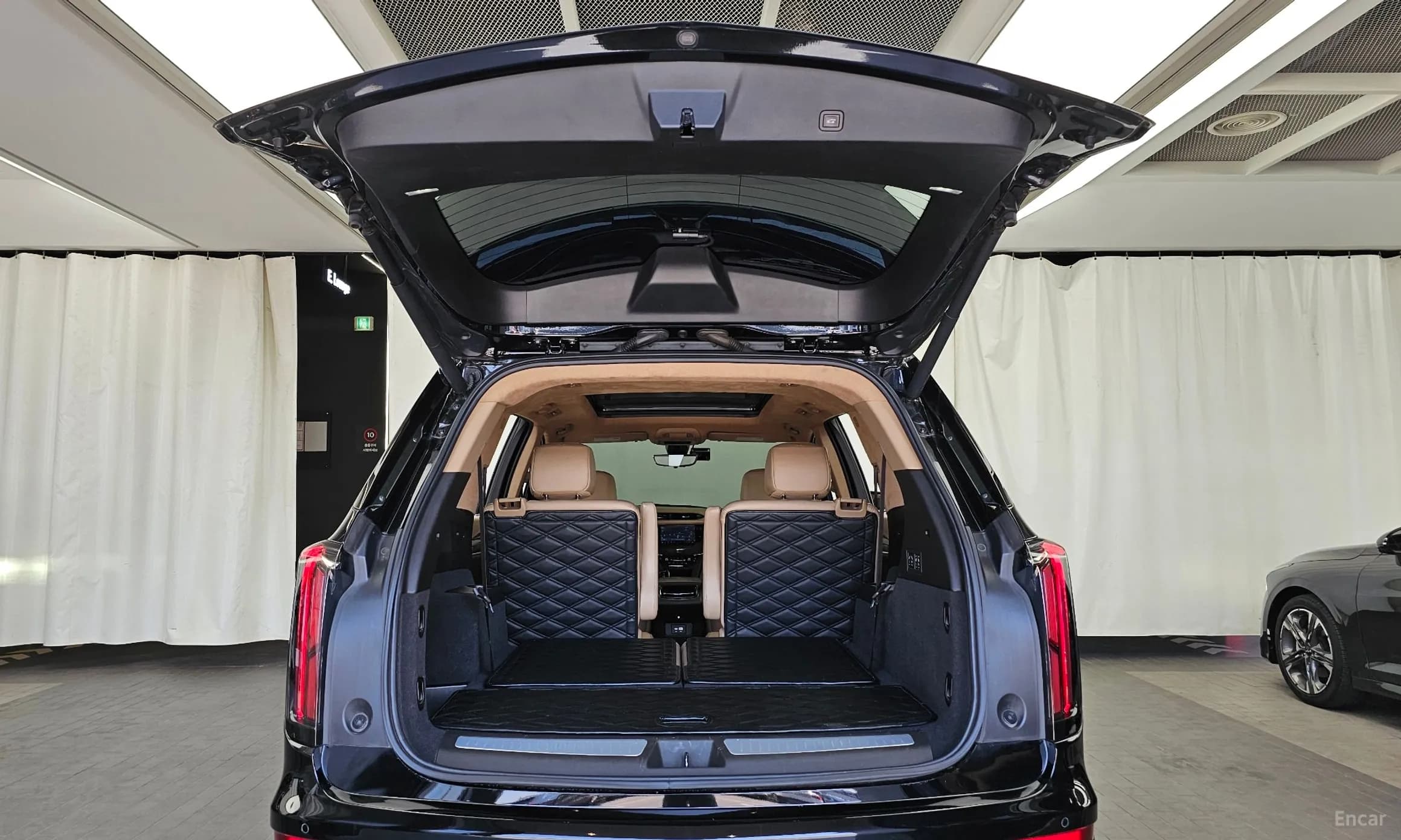 XT6