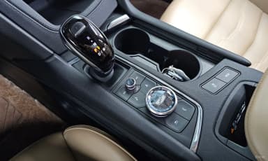 XT6