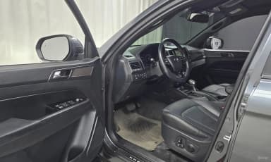 Rexton Sports Khan