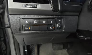 Rexton Sports Khan