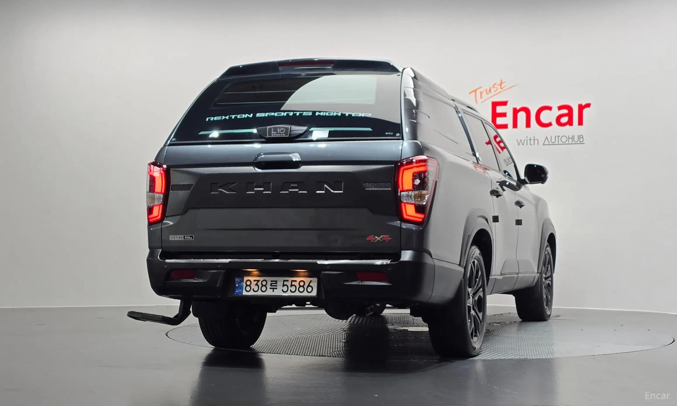 Rexton Sports Khan