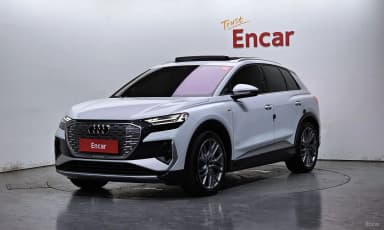 Q4 e-tron (F4)
