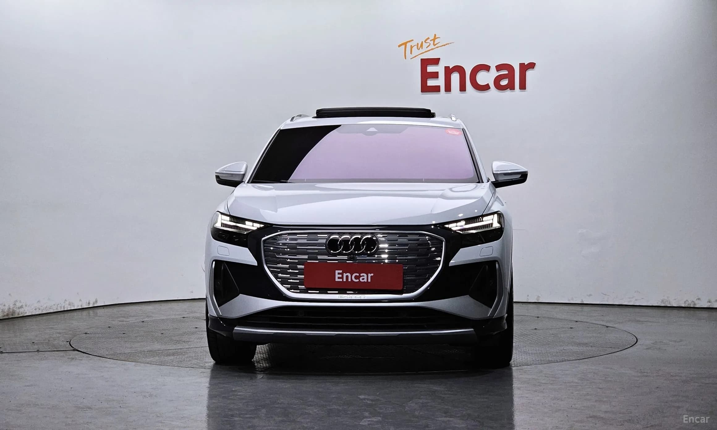 Q4 e-tron (F4)
