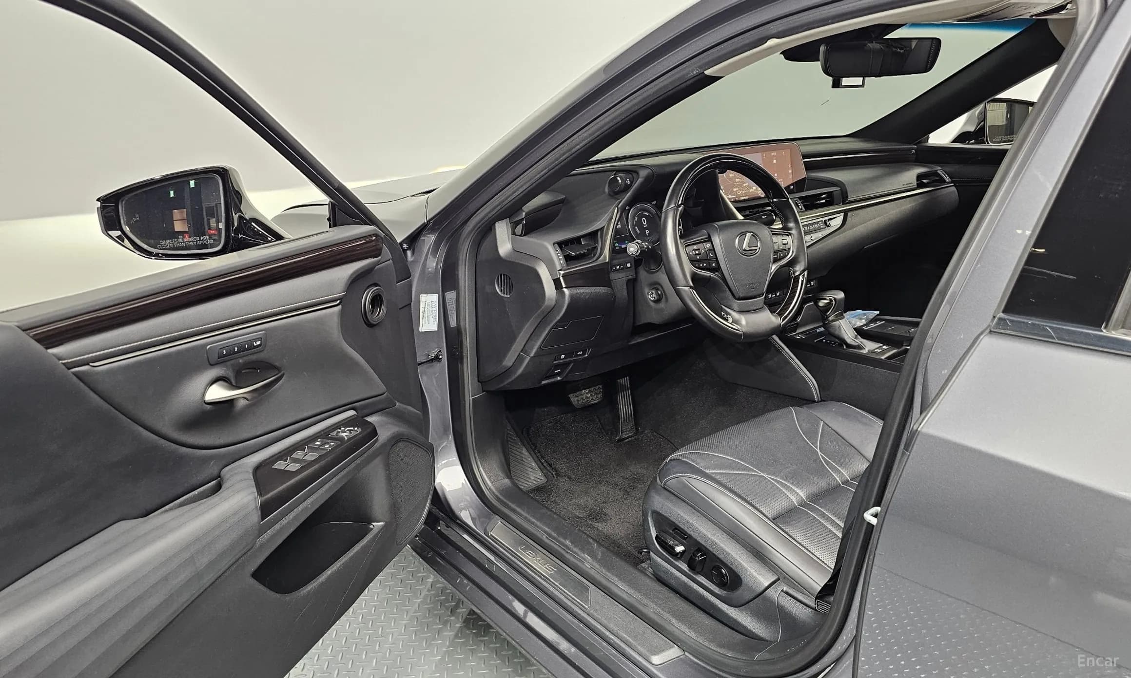 ES300h 7th Generation