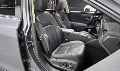 ES300h 7th Generation
