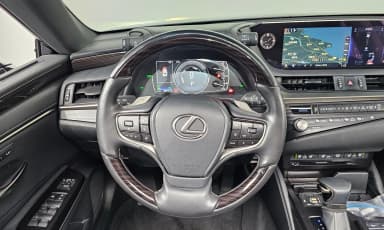ES300h 7th Generation