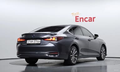 ES300h 7th Generation