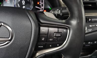ES300h 7th Generation