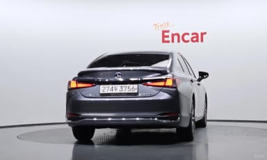 ES300h 7th Generation