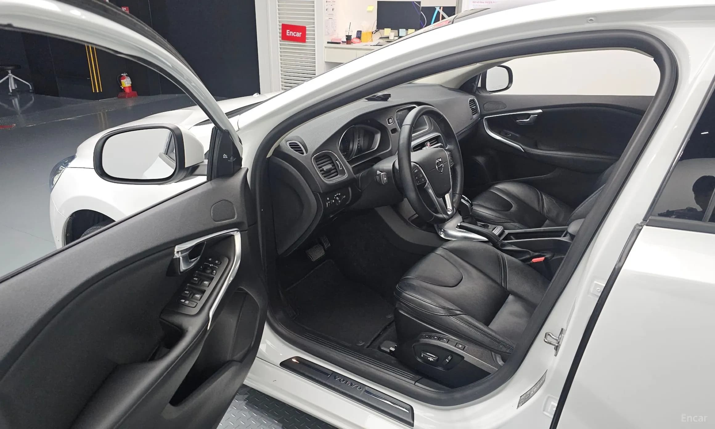 V40