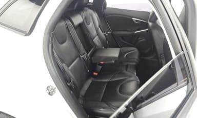 V40