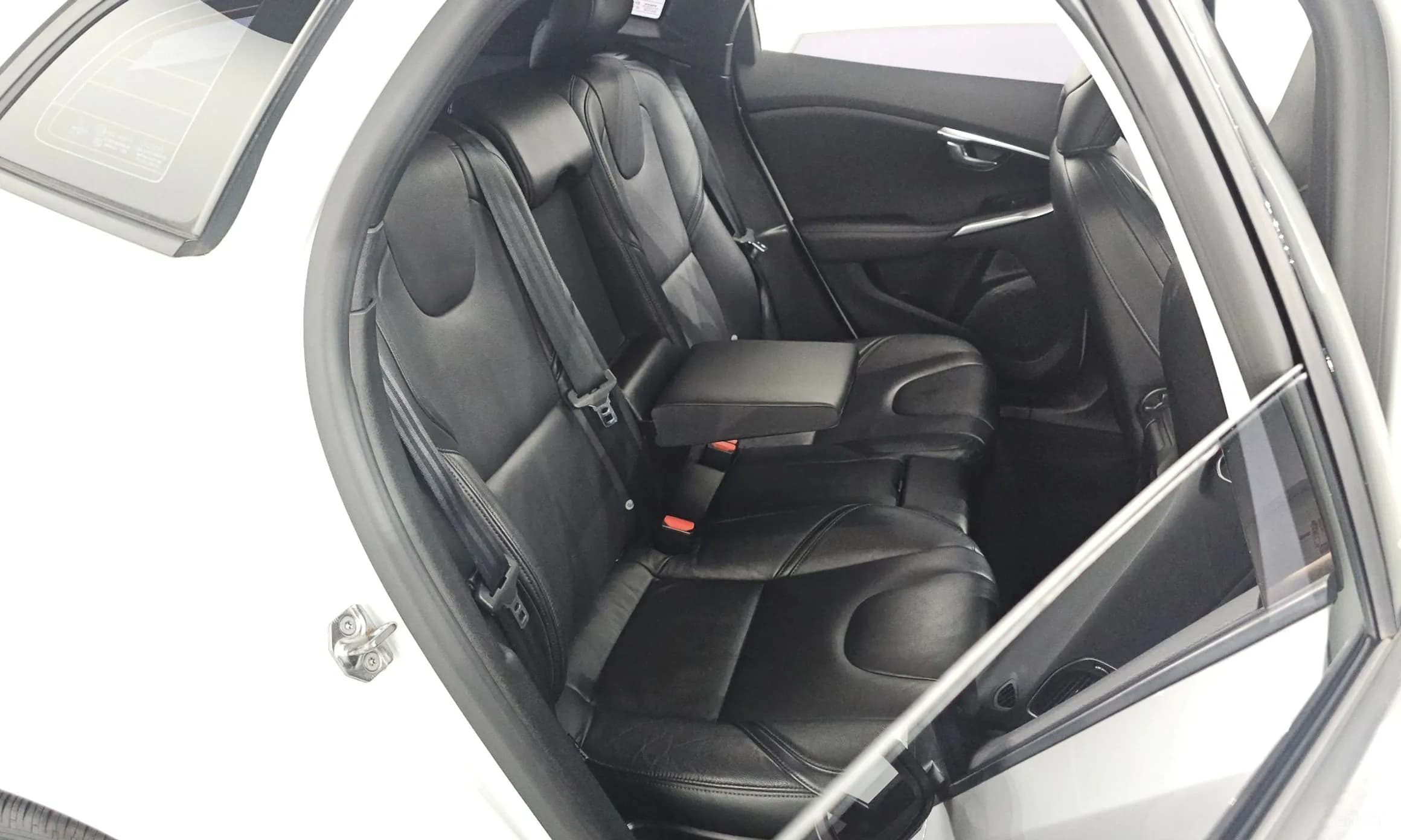 V40