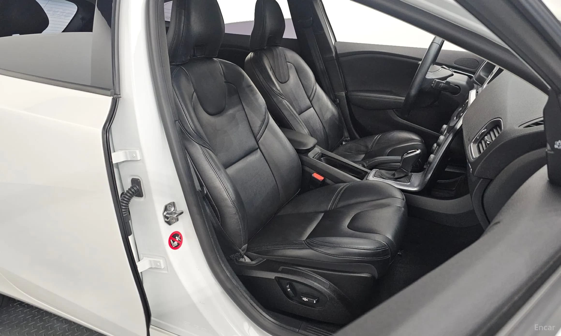V40