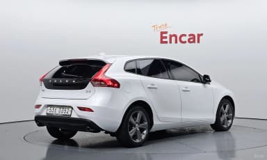 V40