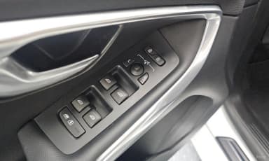 V40