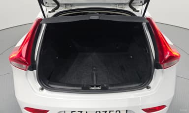 V40