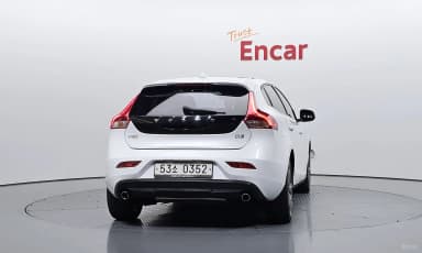V40