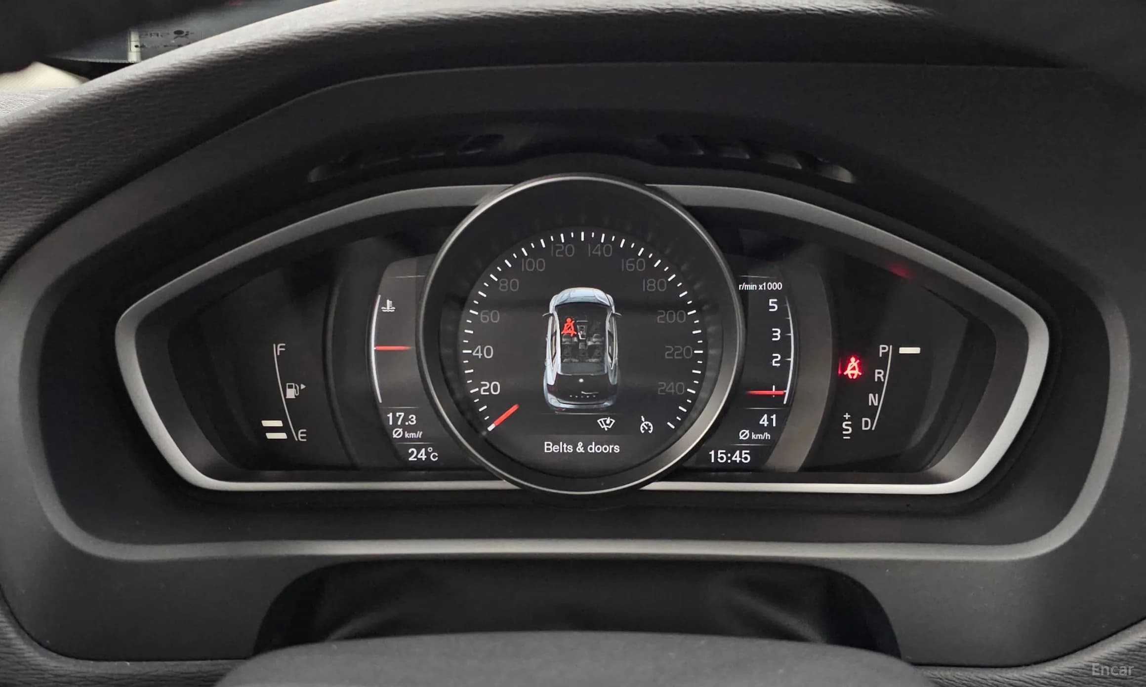 V40