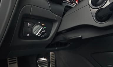 R8 (4S)