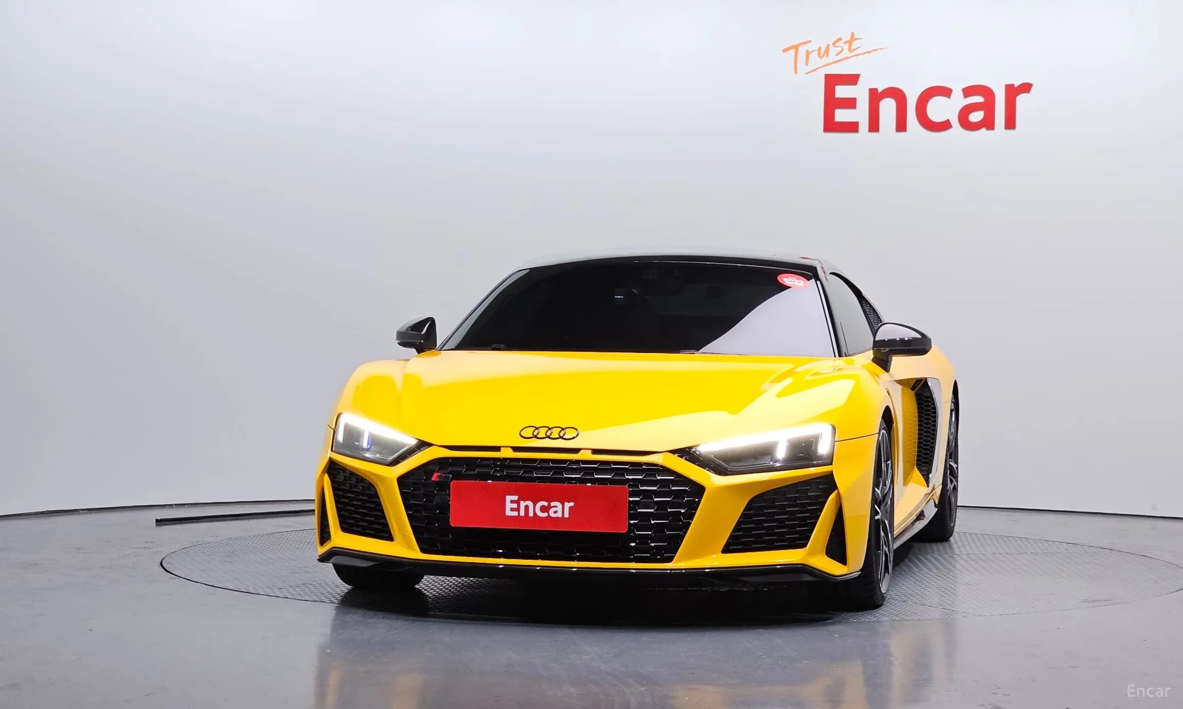 R8 (4S)