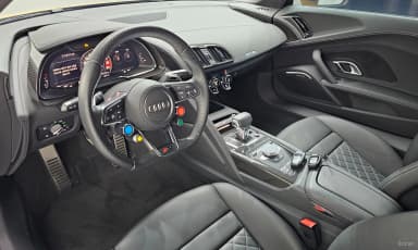 R8 (4S)