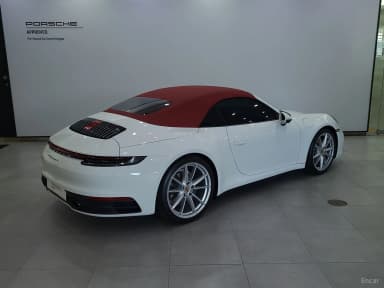 911 (992)