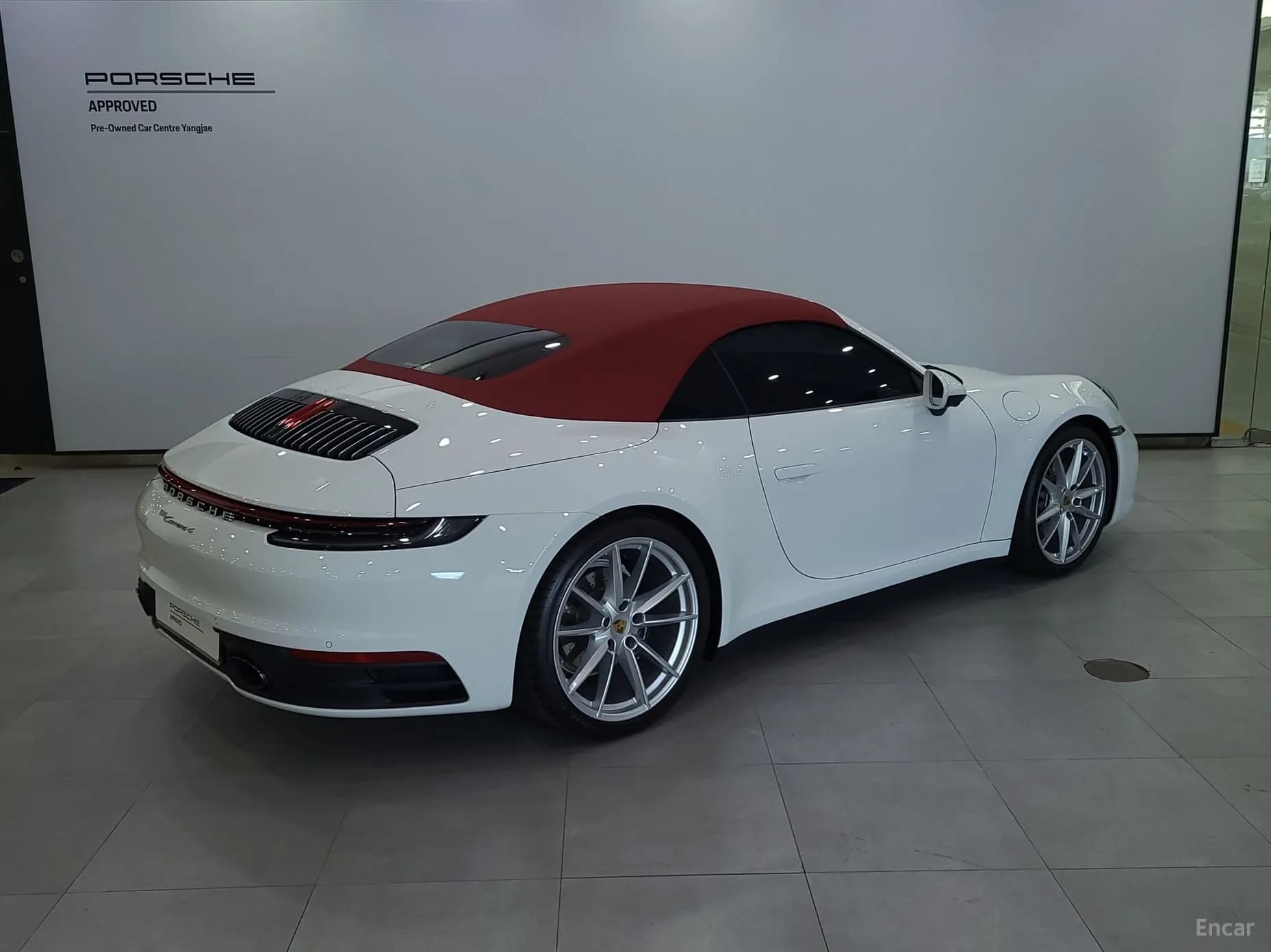911 (992)