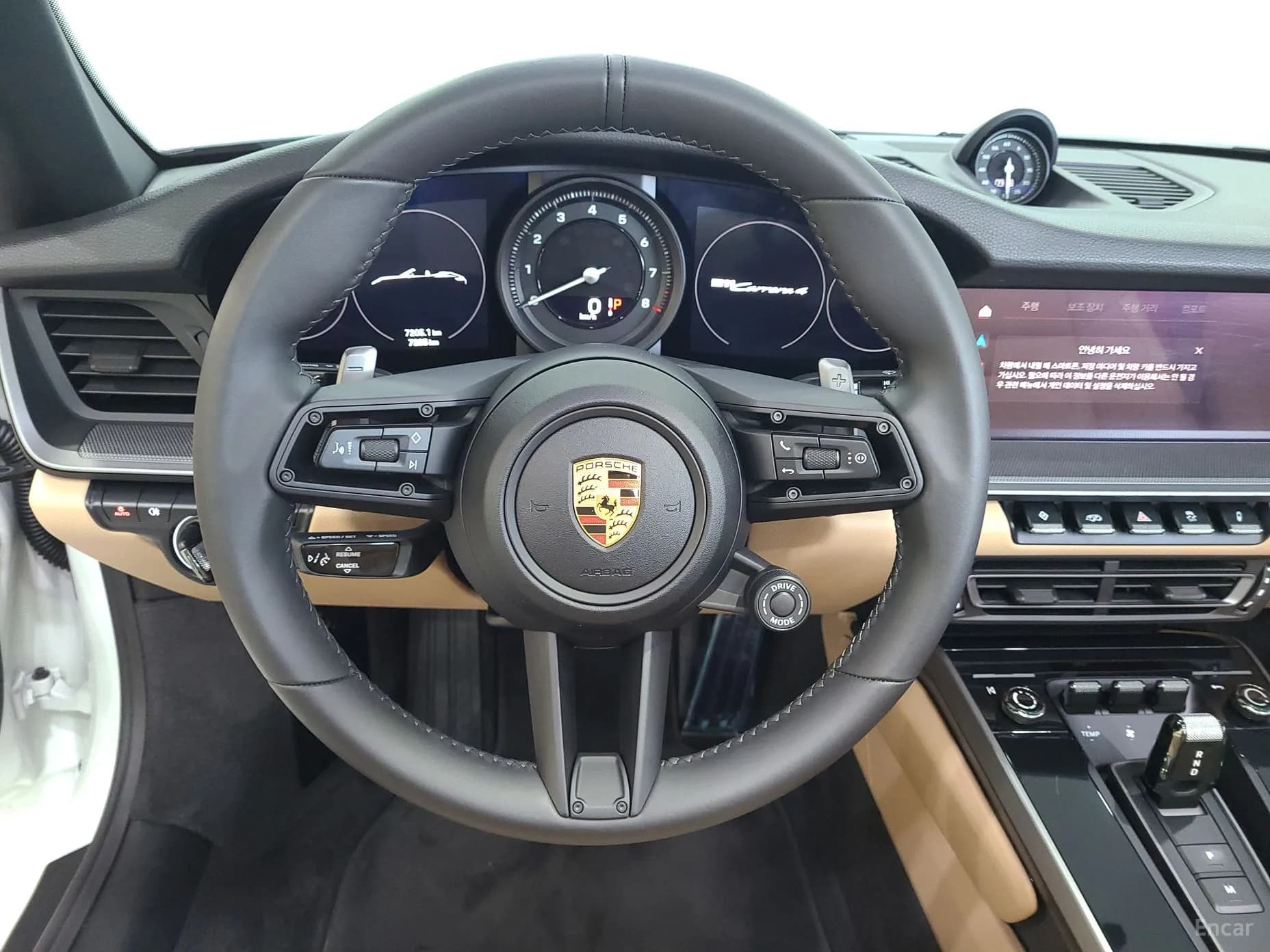 911 (992)