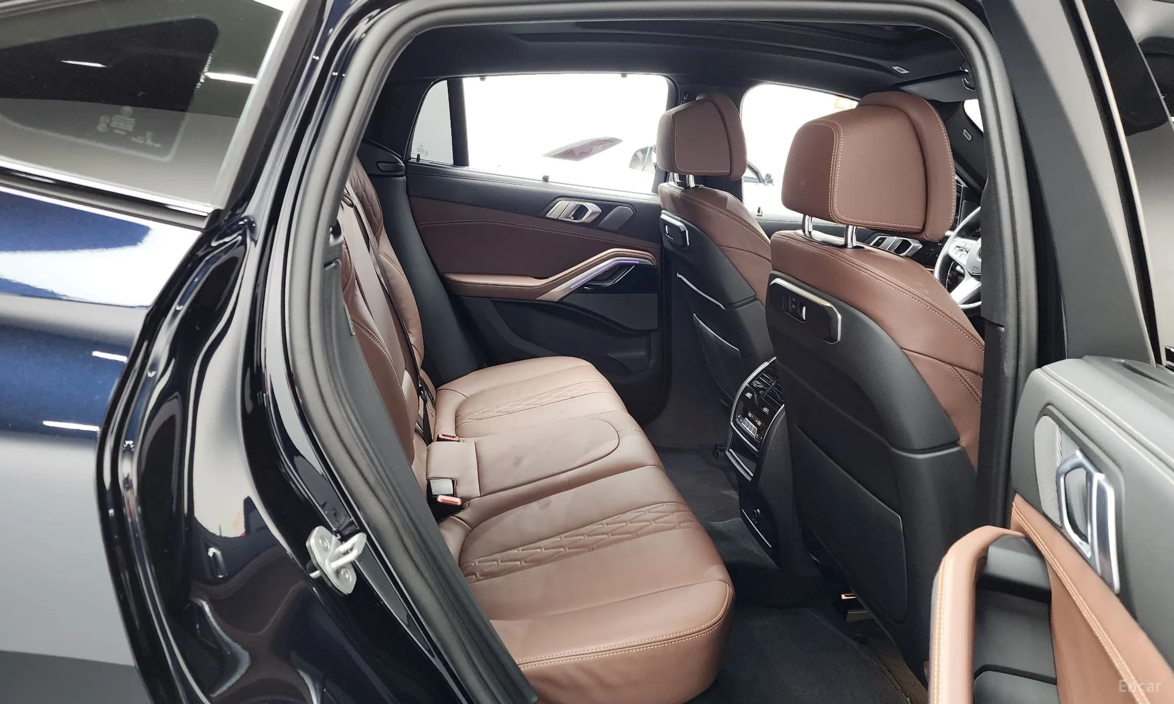 X6 (G06)