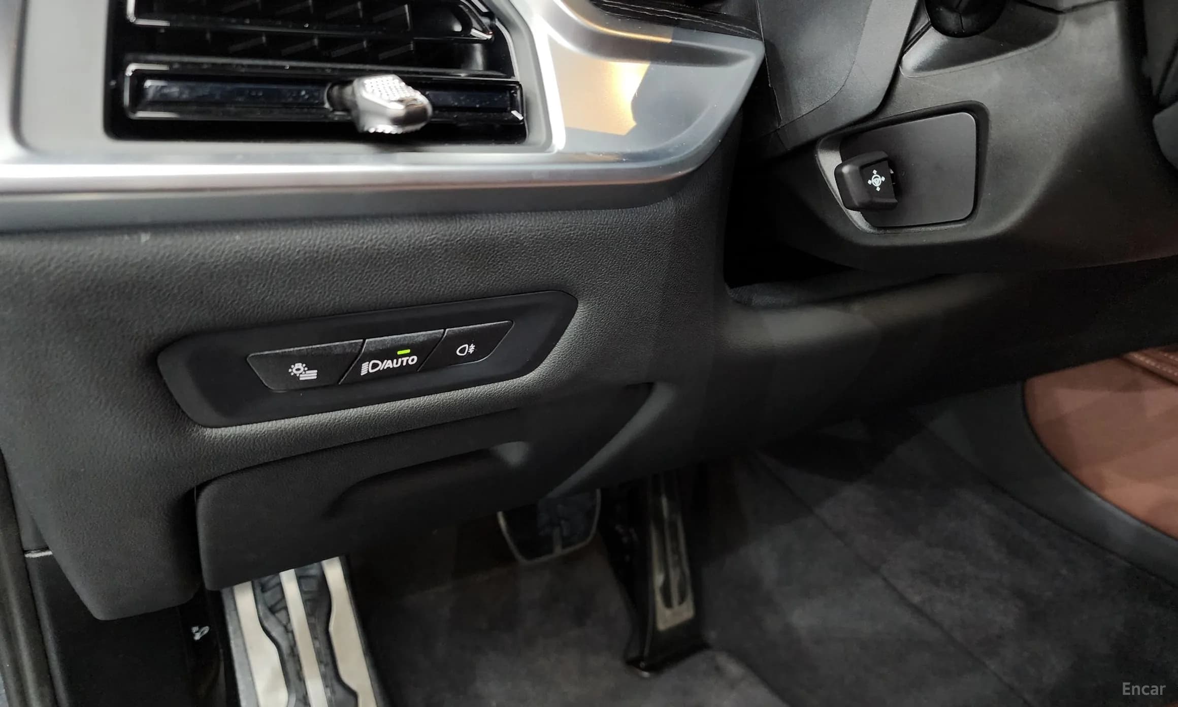 X6 (G06)